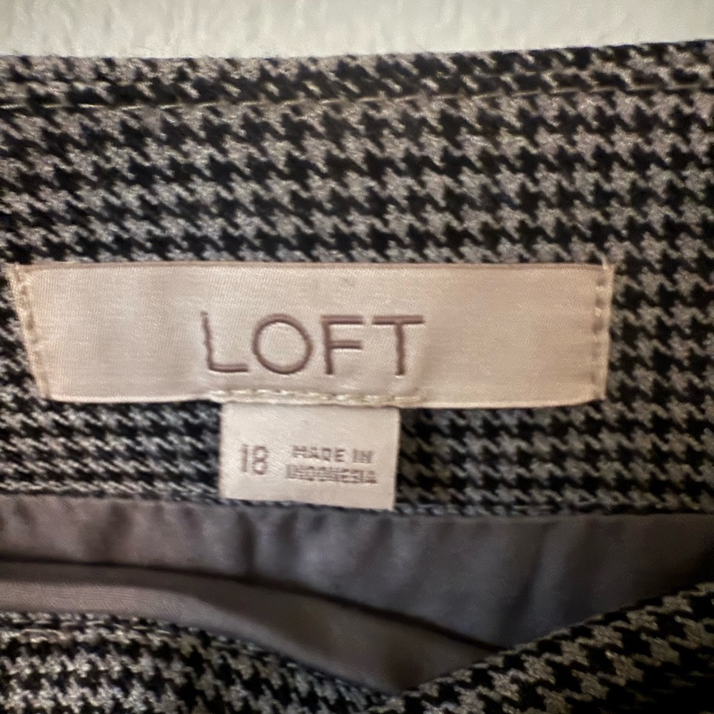 LOFT Houndstooth Skirt